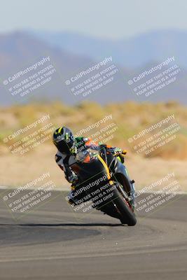 media/Oct-08-2022-SoCal Trackdays (Sat) [[1fc3beec89]]/Turn 16 (125pm)/